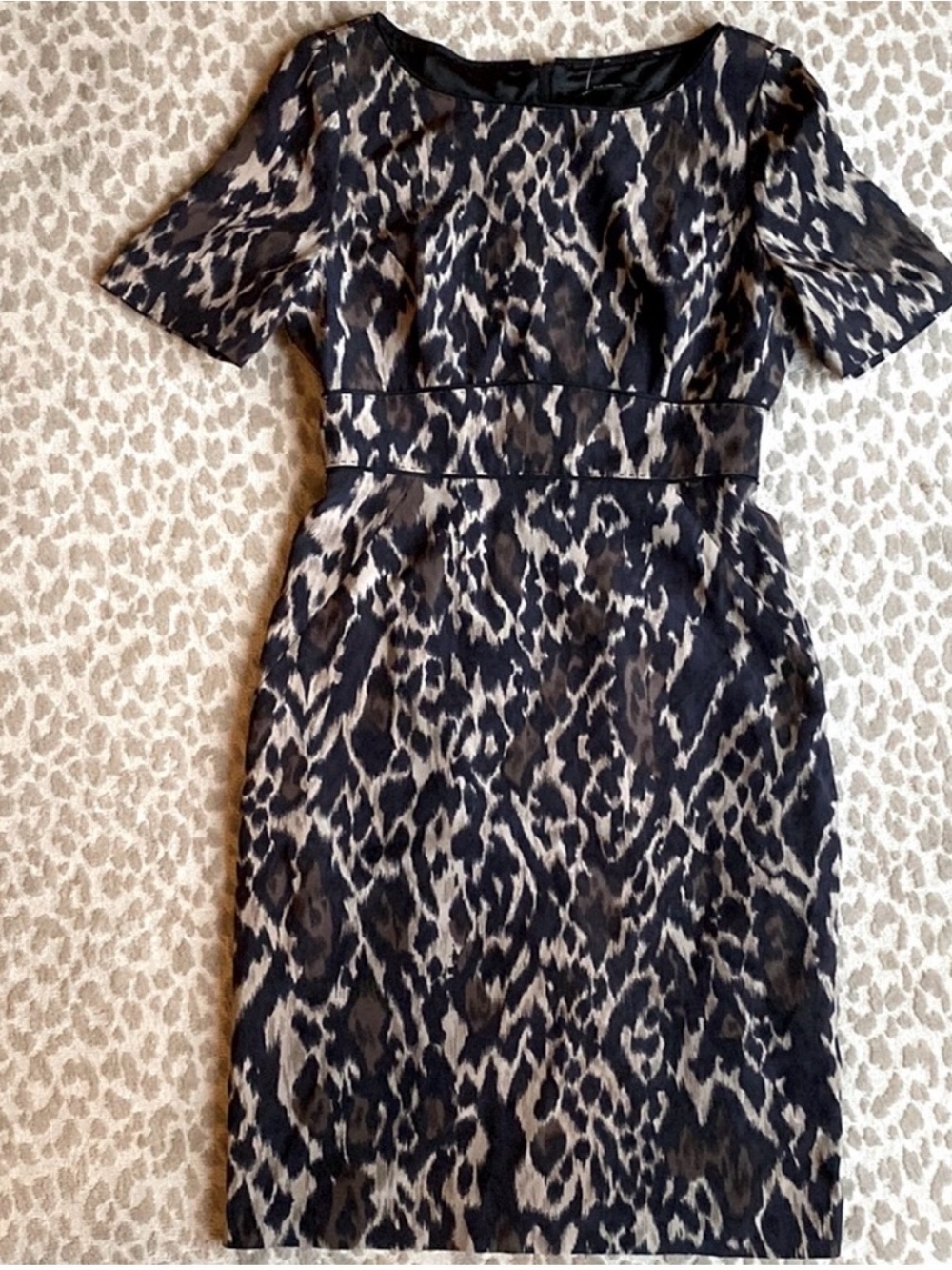 Elie Tahari Britney Silk Animal
Print Sheath Dress - Picture 2 of 11